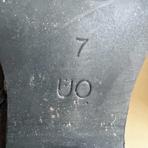 Urban Outfitters Navy Blue Faux Hair Ankle Boots Size 7 - Picture 4 of 7